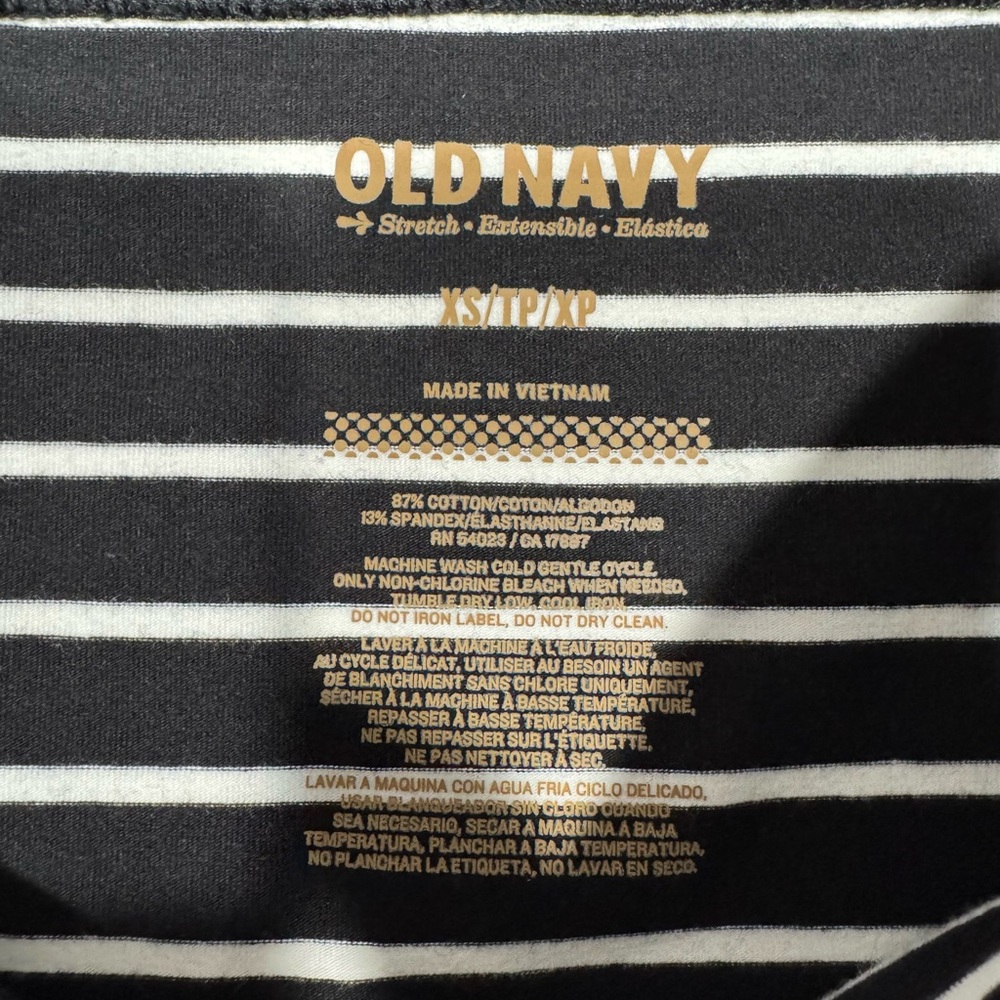 Old Navy Women's Black and White Striped Pencil Skirt - Picture 4 of 7
